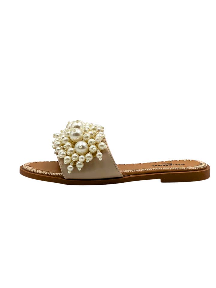 Black Flat mules adorned with elegant pearls QQ-224 for wholesale on Faire1