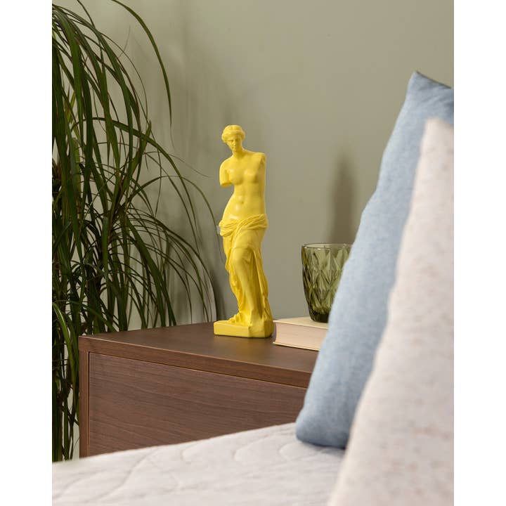 Gdeco - Wholesale Sculpture - Venus Yellow Resin Sculpture 30Cm1