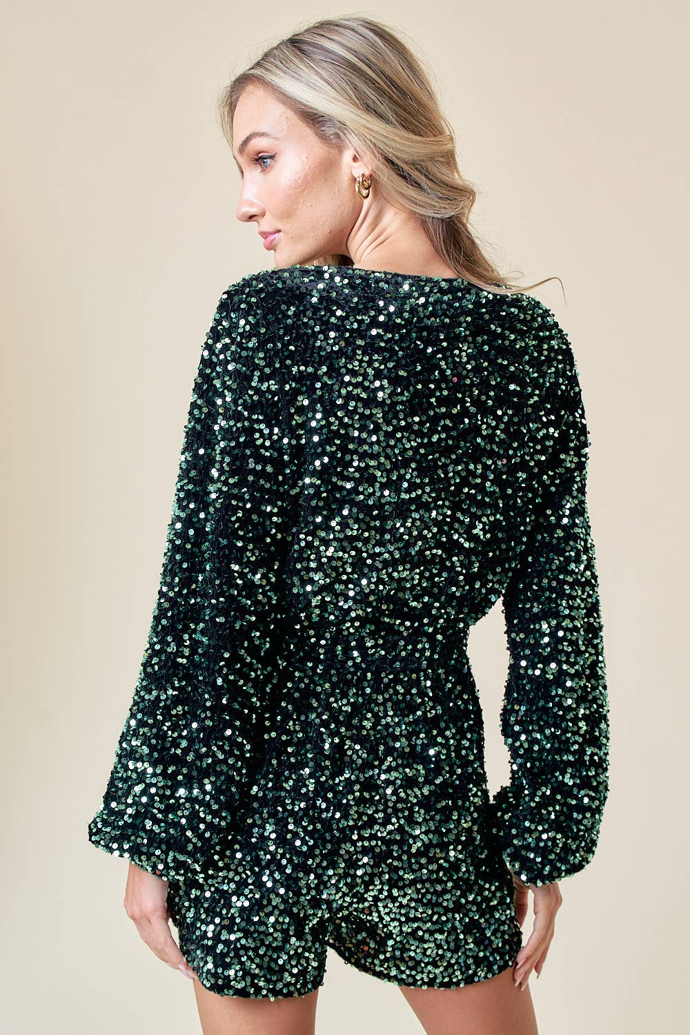 Saints & Hearts - Venta al por mayor Peto - Mujer - MAMELUCO SIR4100B DE TERCIOPELO VERDE METALIZADO CON LENTEJUELAS Y FAJÍN6