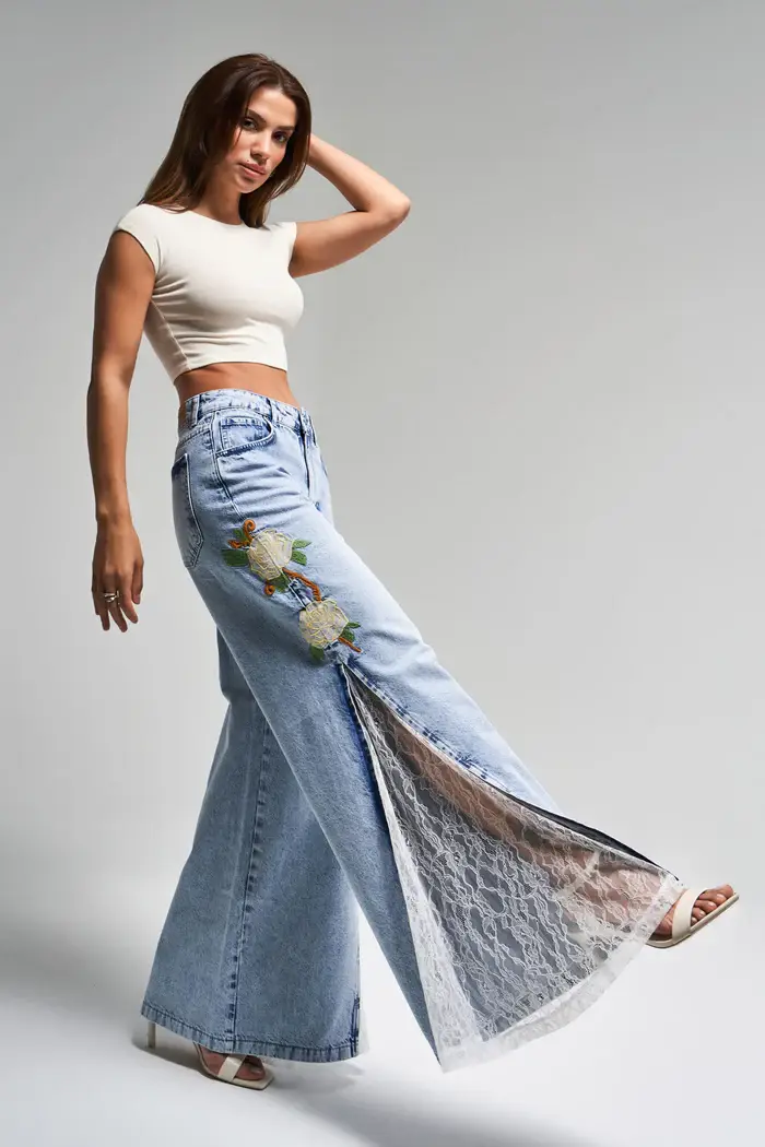 DesignofBoho - Vendita all'ingrosso Jeans - Donna - Jeans in denim con dettagli in pizzo ricamato floreale da donna - Hippie1