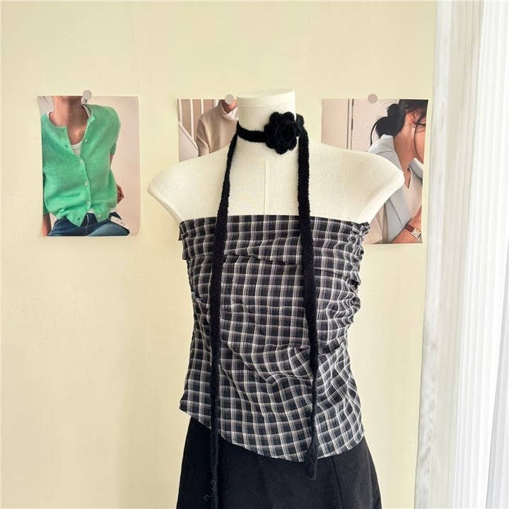 Ekartini – Großhandel Schal – Damen – Schmaler langer Schal mit gehäkelter Rose in Uni-Farbe