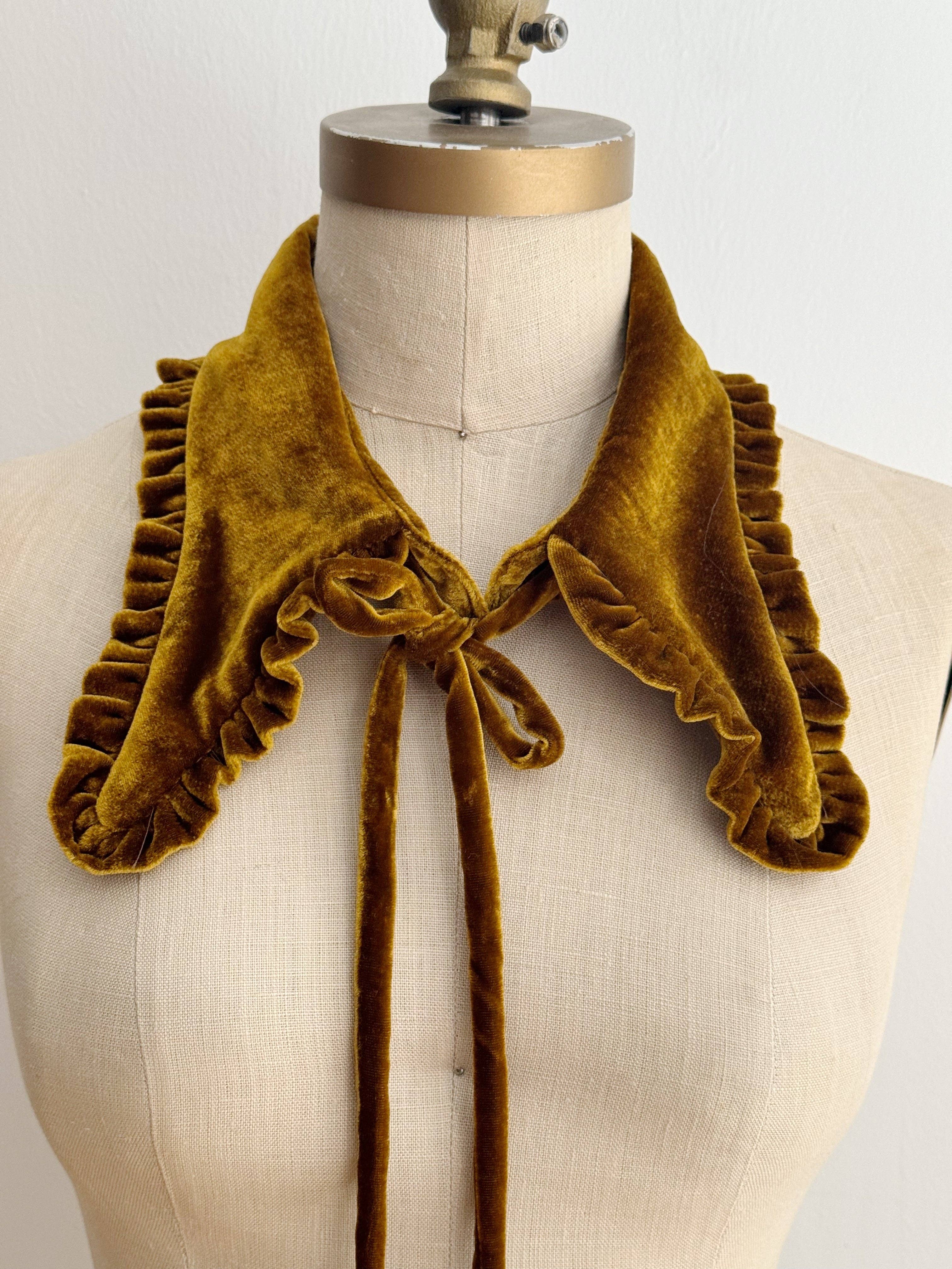 Jasmine Chong - Wholesale Fur/Faux Fur Coat - Women's - Winchester Velvet Collar