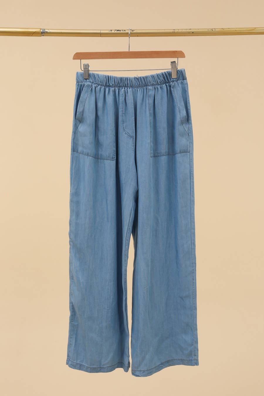 la maison des fibres naturelles – wholesale Pants – Women's – Fluid pants with multiple pockets 30100 100% tencel1