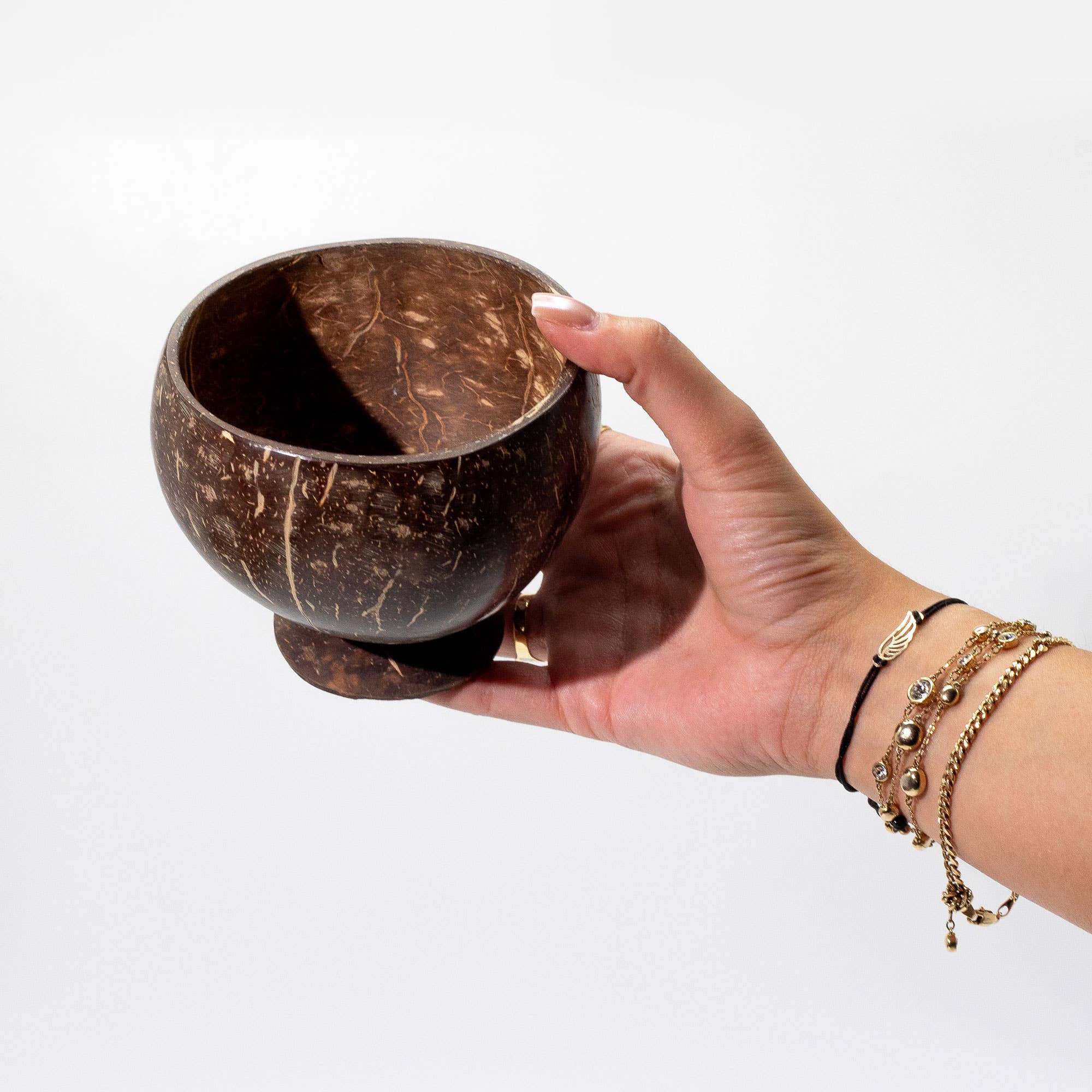 AWGifts Europe - Vendita all'ingrosso Ciotole/Piatti decorativi - Ciotole di cocco naturali all'ingrosso per uso artigianale4