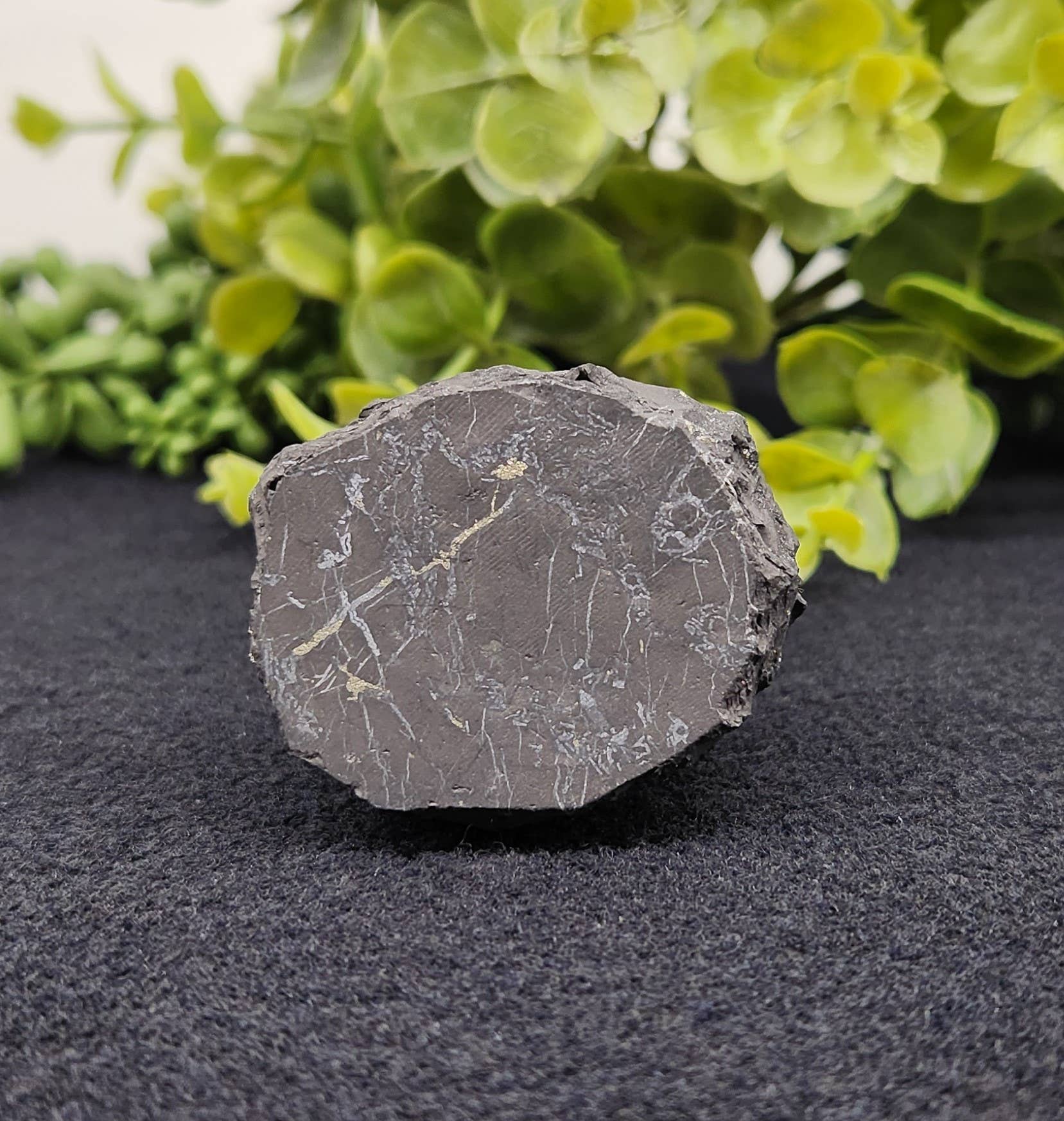 Meraki Gemstones - Vente Figurine décorative - Figurine Hibou de Face en Shungite (5,7 x 4,4 x 5,7 cm)3