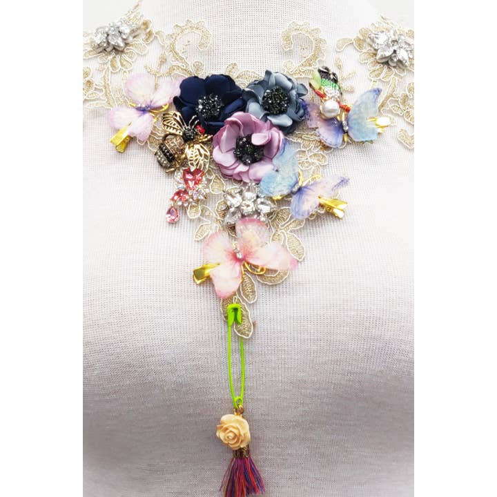 Metallic Queen Victoria Pinned Necklace for wholesale on Faire