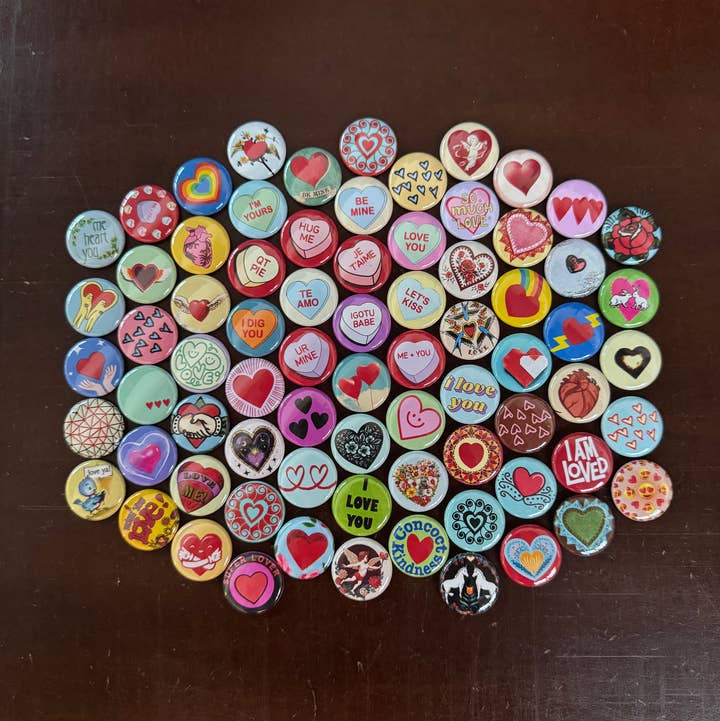100 Valentines Day Buttons!! for wholesale by The Button Girl