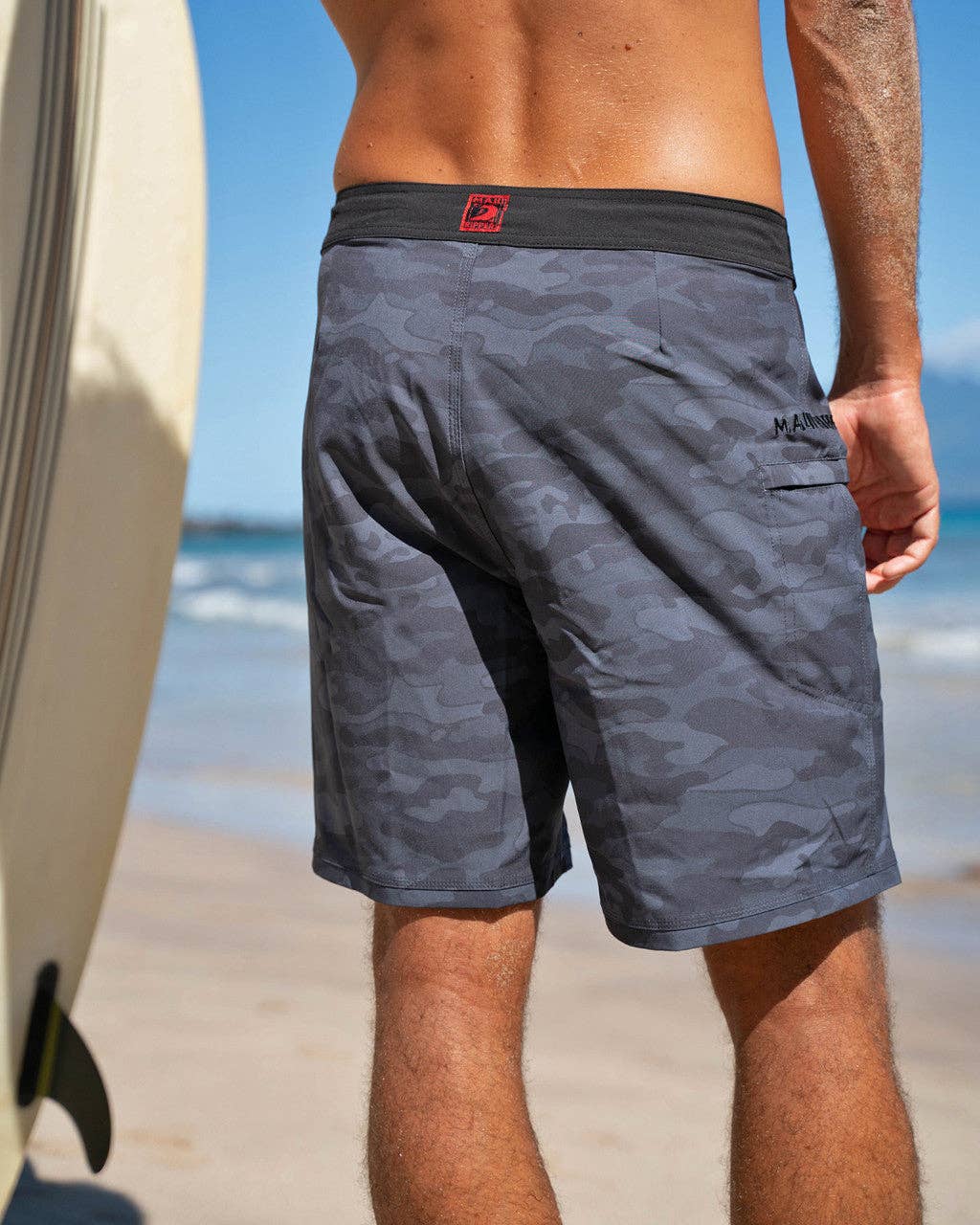Maui Rippers – Großhandel Badeshorts – Herren – Midnight Camo 19" Stretch-Boardshort8