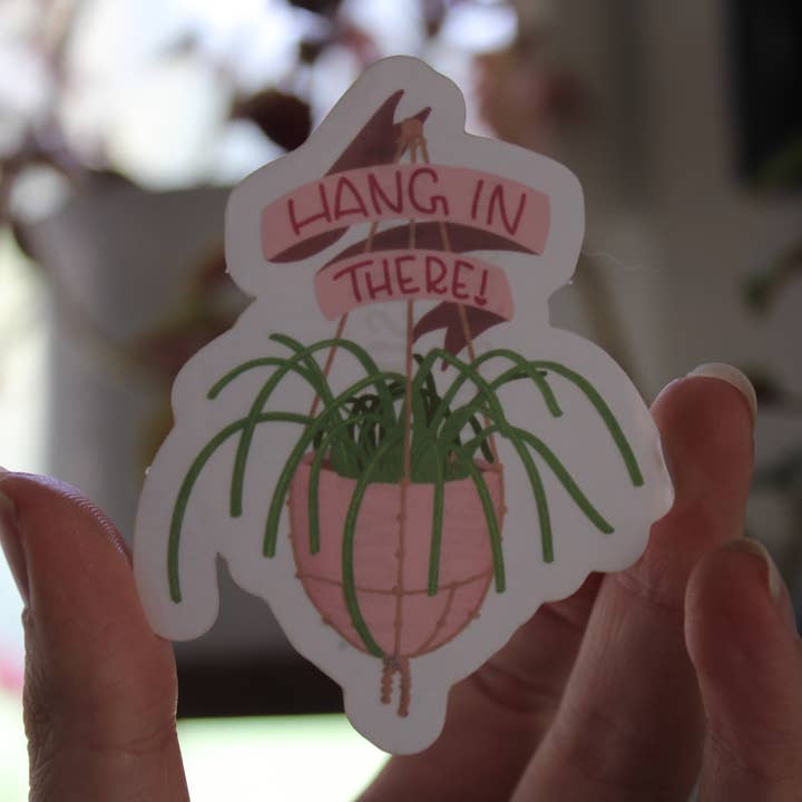 Hænge Der Spider Plant Sticker for engroshandel hos Fia Wilson Artwork