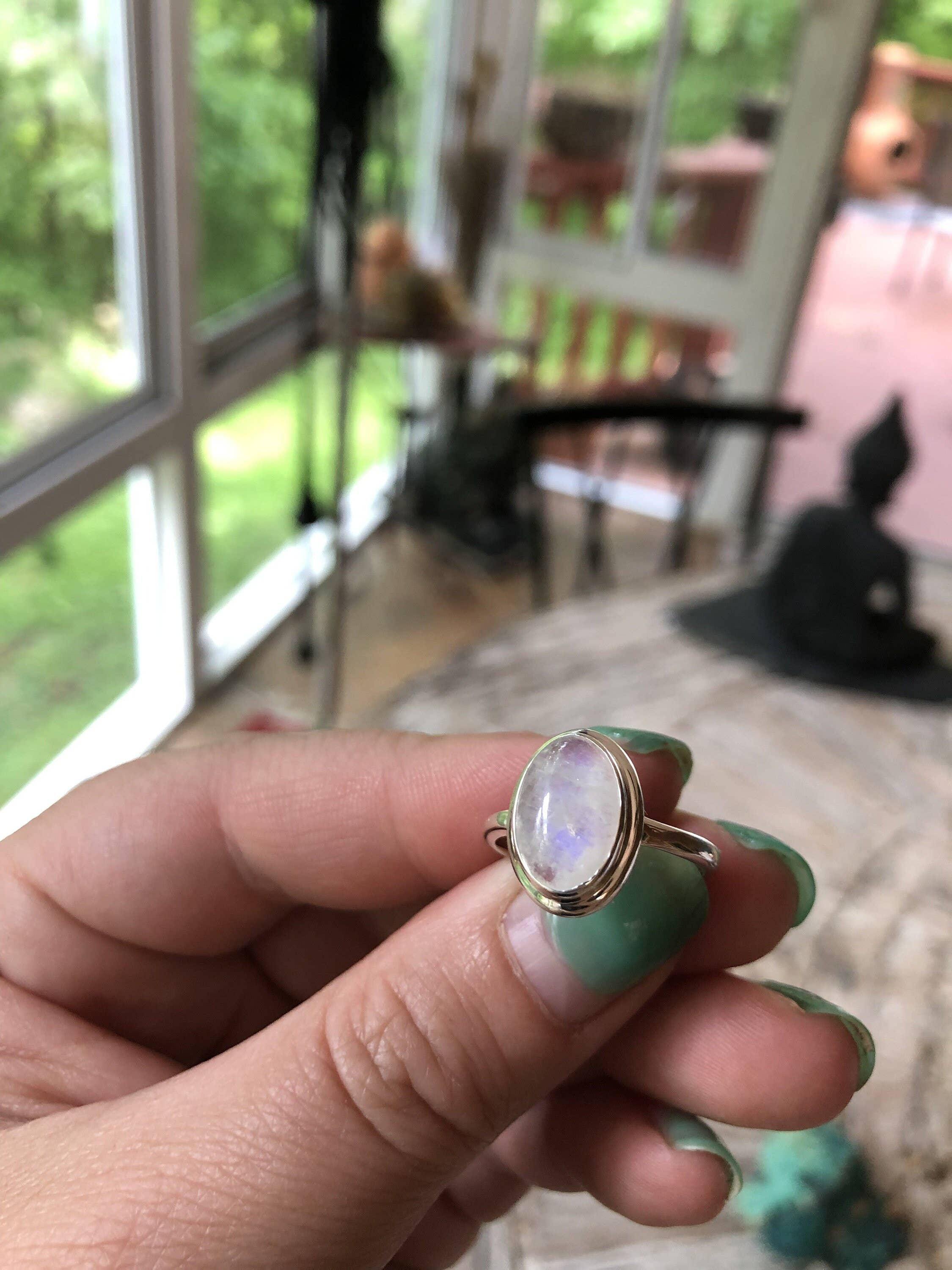 Farmhouse Moon - Vente Bague de cocktail/de cérémonie - Bague tendance en argent sterling arc-en-ciel Moonstone faite à la main2