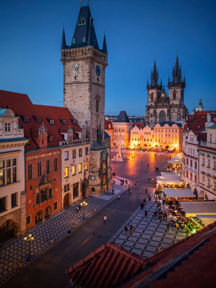 Prag-affischen - Gamla stans torg från hotellet av pr för wholesale av Posters & Puzzles