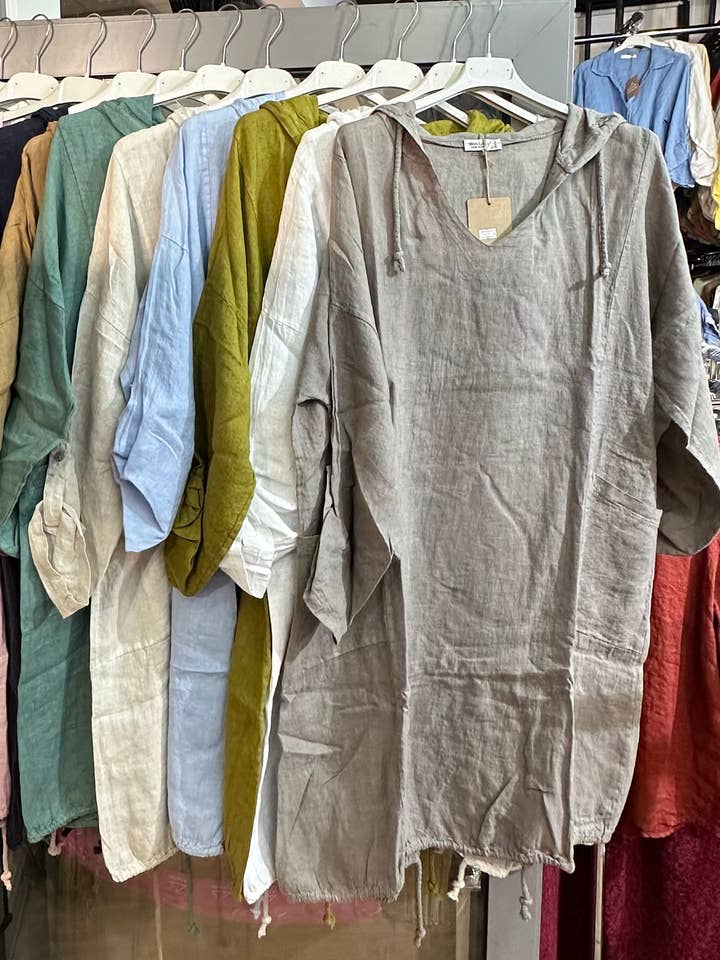 Plus size hooded tunic in Linen REF. 5459 for wholesale by LÉA & LUC