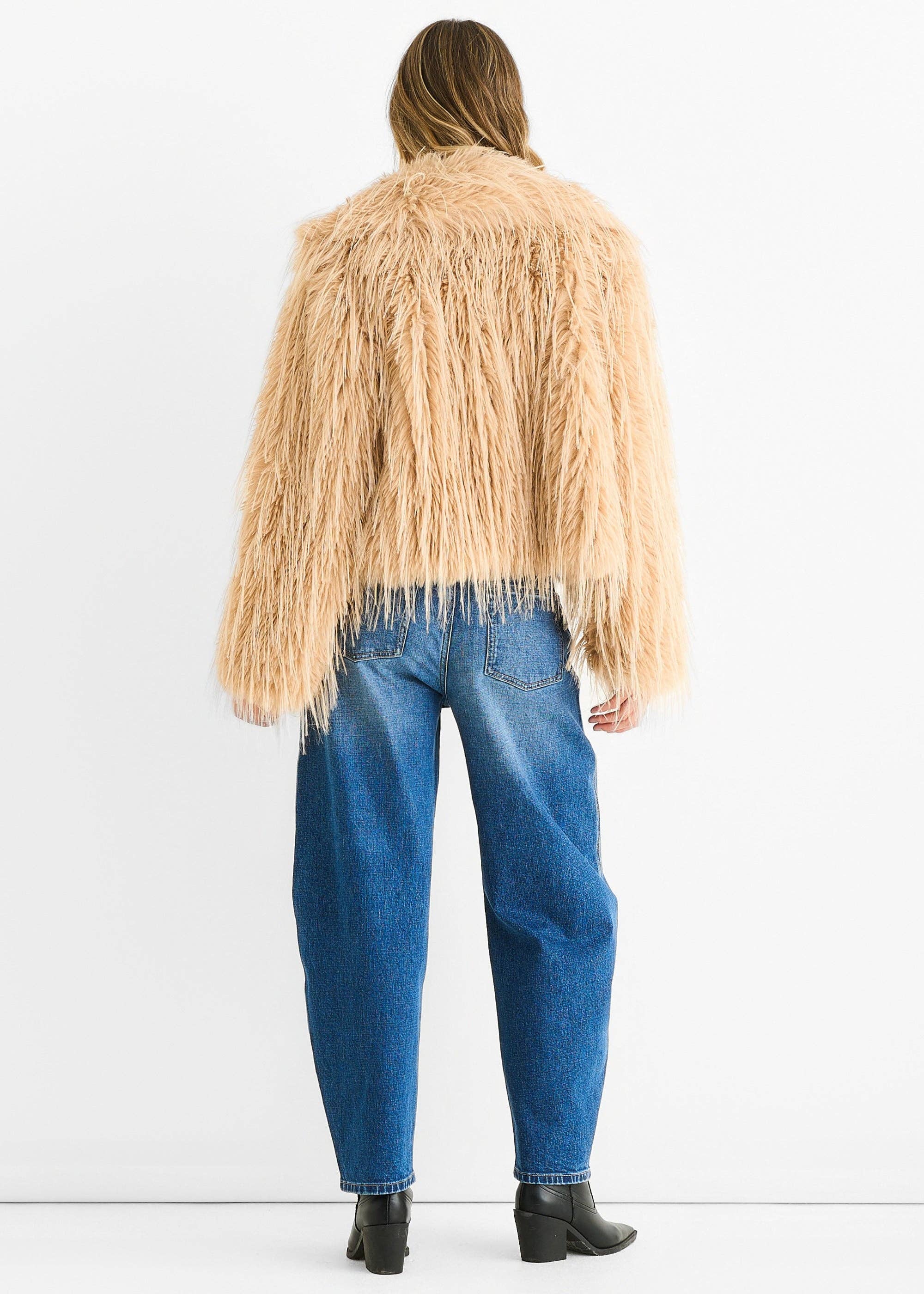 GINI LONDON – wholesale Jacket – Women's – Light Camel Plain Fringe Faux Fur Short Jacket3