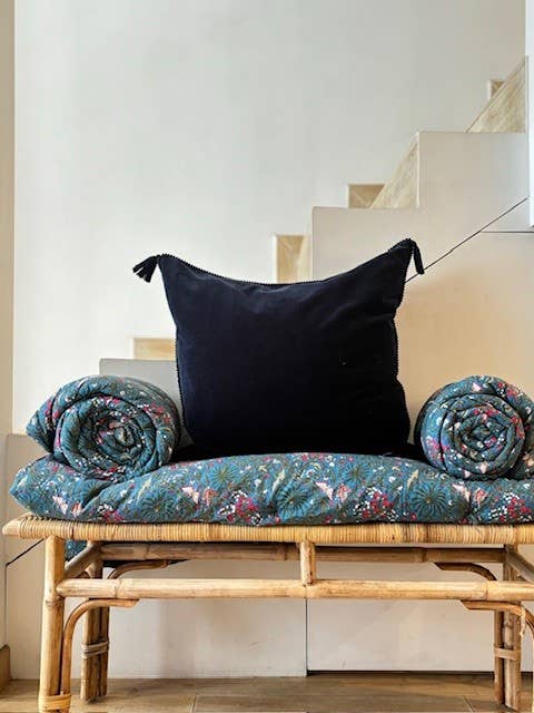 AWESOME HOME — Cuscino in velluto con pompon per la vendita all'ingrosso da parte di Awesome Home