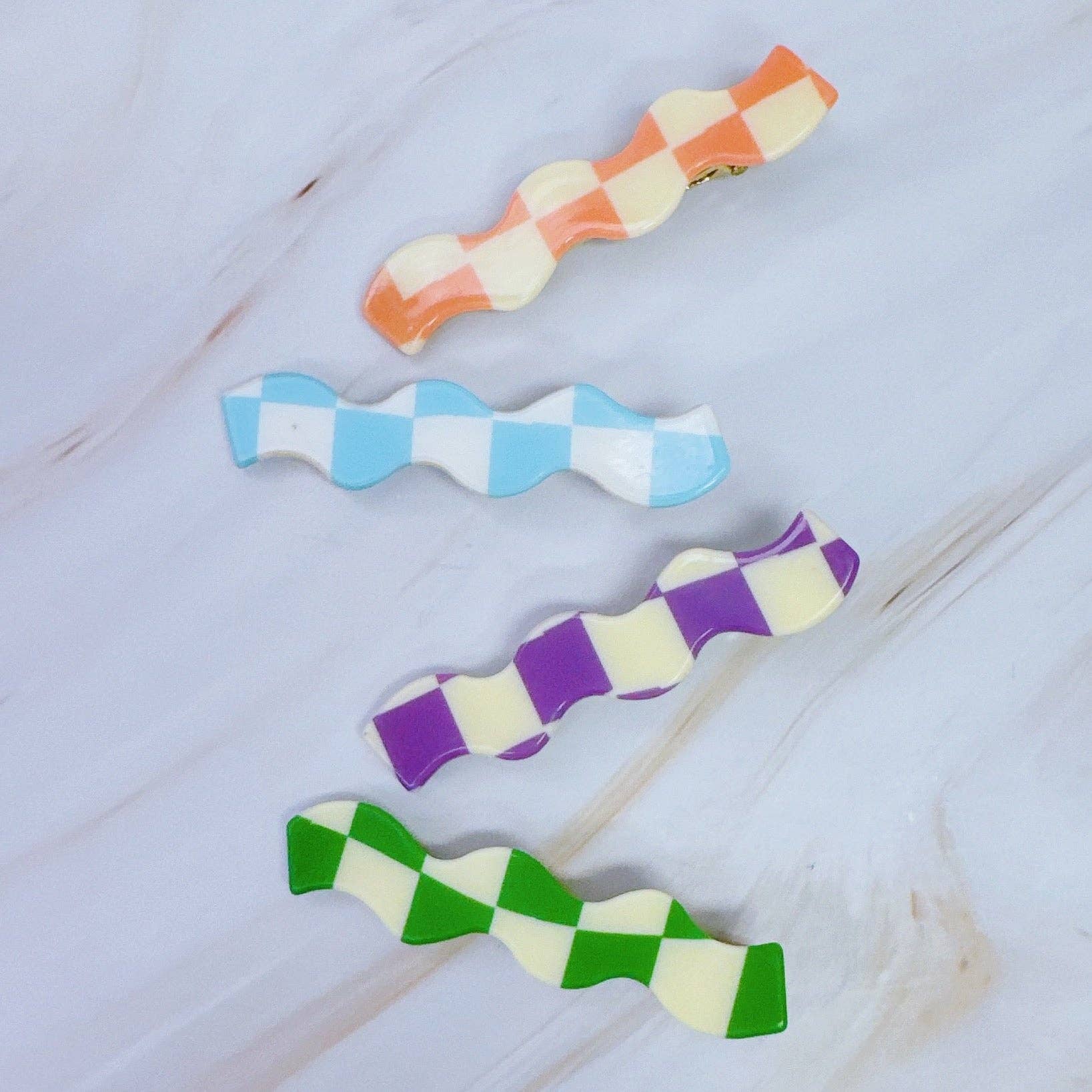 Ellison+Young - Wholesale Hair Accessories Set - Women's - Checkered Wavy Creaseless Hair Clip Set Of 43