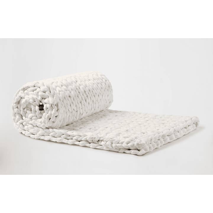 Silk & Snow - Wholesale Throw Blanket - Hand Knitted Weighted Blanket – Natural1
