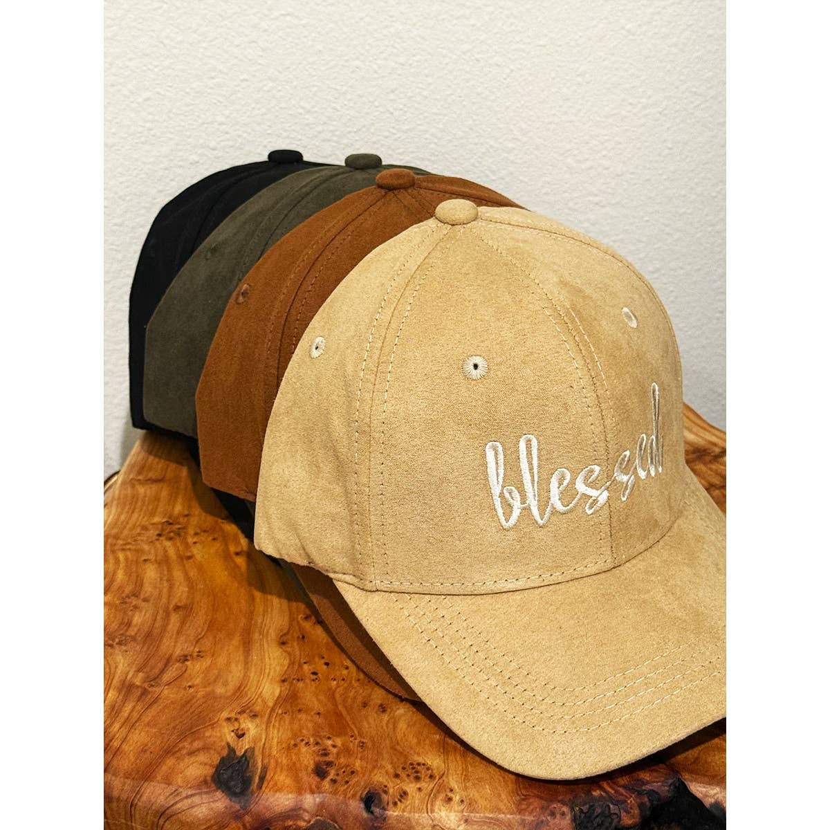 Love and Repeat - Vente Casquette de baseball – femme - Casquettes de baseball en faux daim brodé bénies8