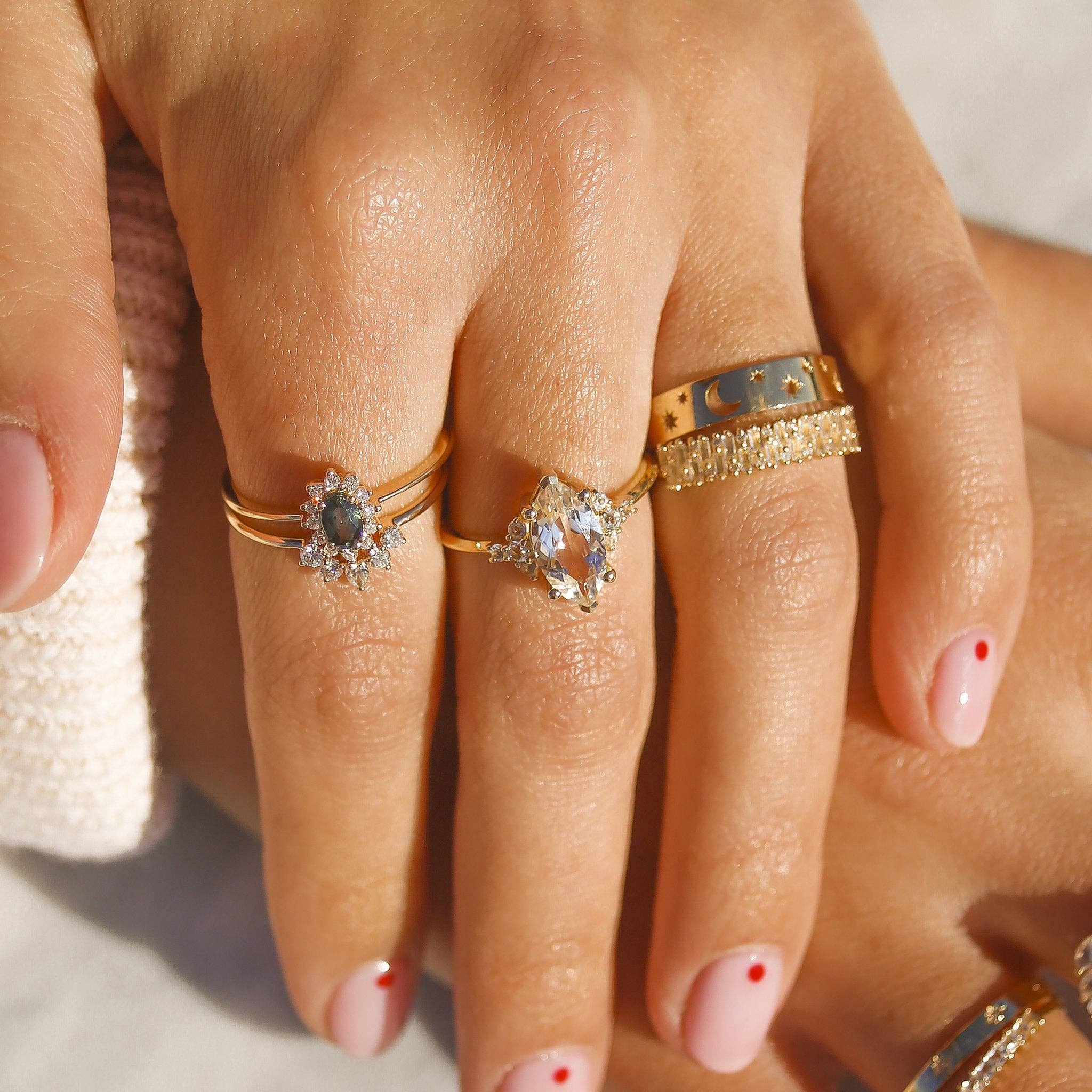 La Kaiser – Anel multi-pedra por atacado – Anel Whimsical Dream em Ouro 10kt com Topázio Branco5