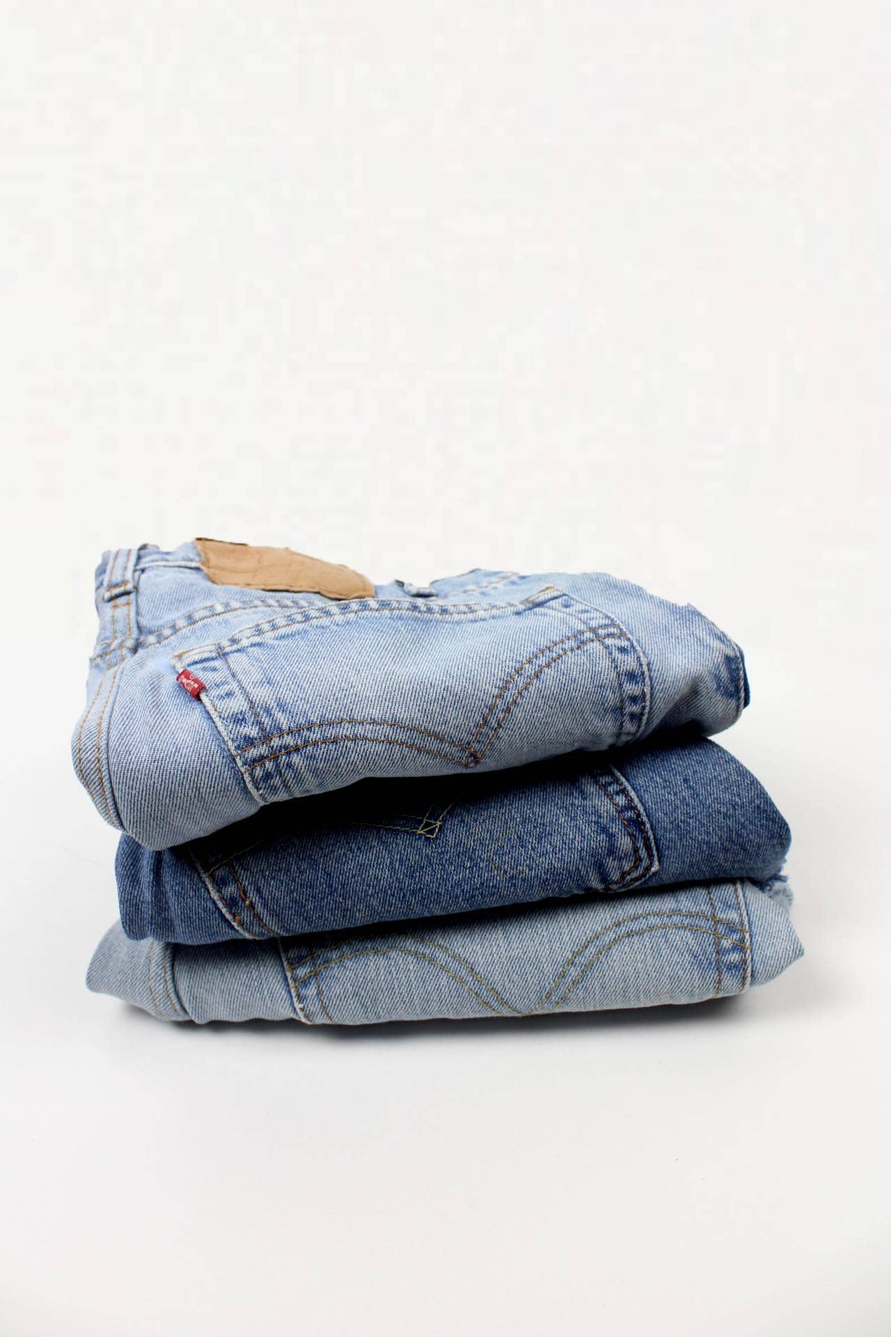 Sun's Out! - Vendita all'ingrosso Pantaloncini - Donna - Shorts in denim riciclato a vita bassa - Originale5