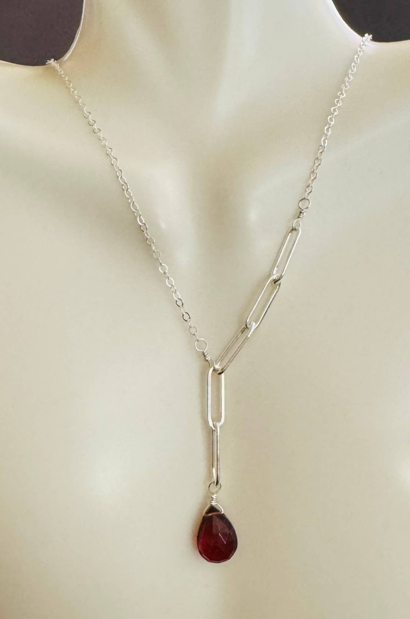 Judy Brandon Jewelry - Vendita all'ingrosso Collana con ciondolo/pendaglio - Collana in sterling asimmetrica Paperclip 4