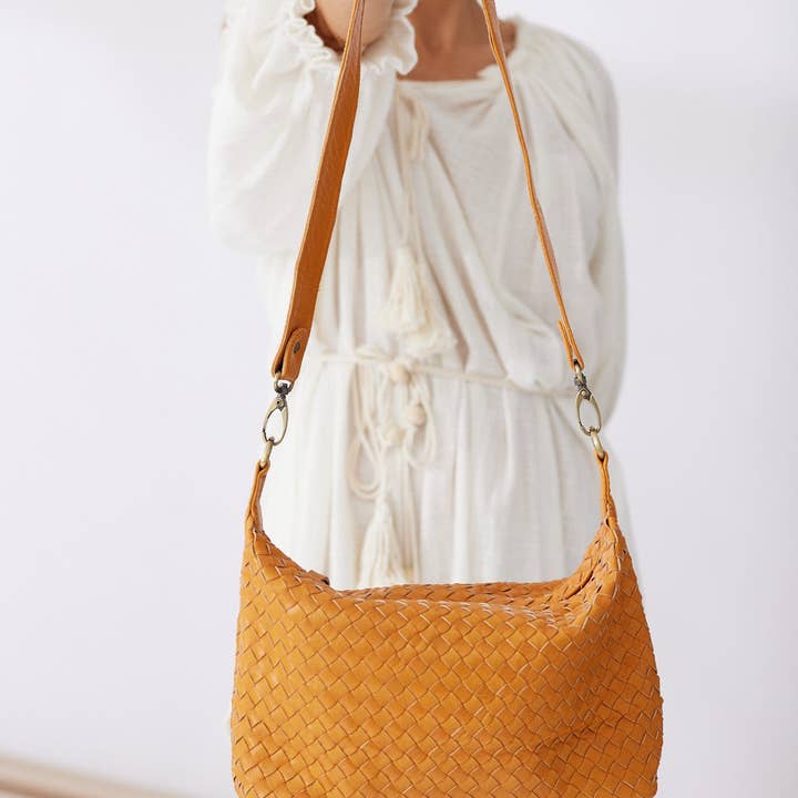 Nakoa The Label - Wholesale Shoulder bag – women's - Lombok Woven Hobo Bag - Tan7