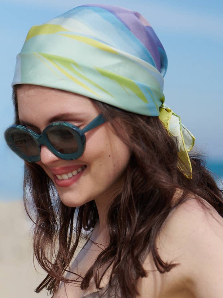 Mognolia zijden sjaal voor wholesale door Gina Cusachs