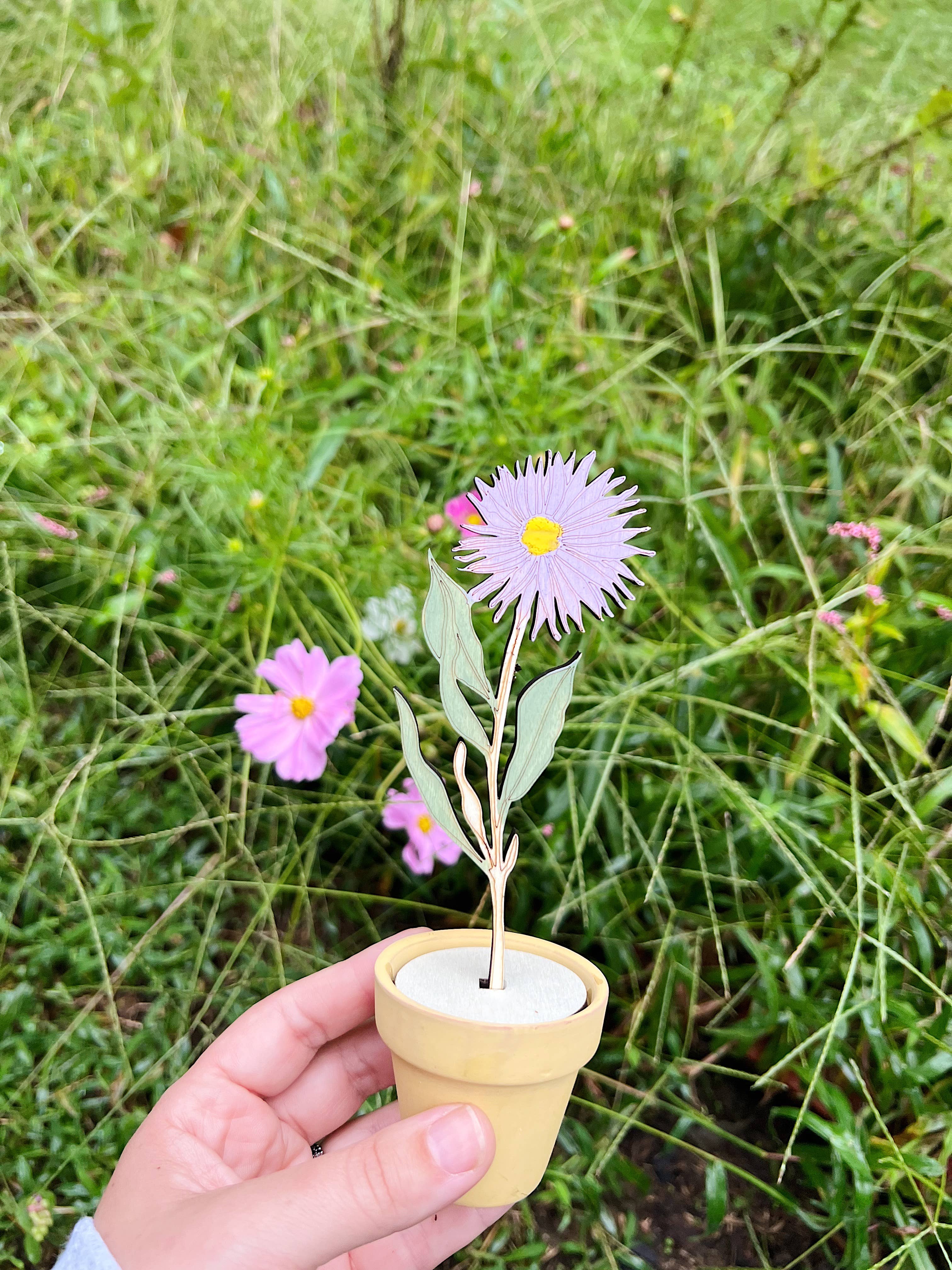 Cate Paper Co. - Wholesale Wood Wall Art - Hand Painted Wooden Flower- Aster2