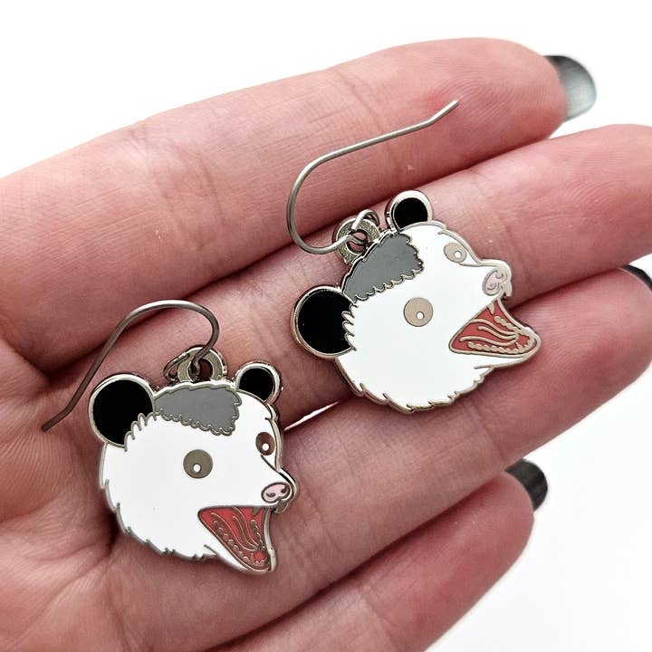 Pendientes Colgantes de Zarigüeya Silbante para venta al por mayor de These Things