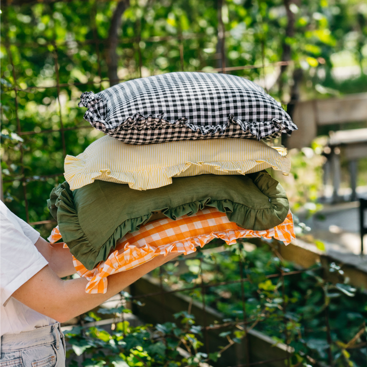 OMOM - Wholesale Throw/Decorative Pillow - OMOM Cushion Cover / Sofa Cushion in Organic Cotton - Ruffle12