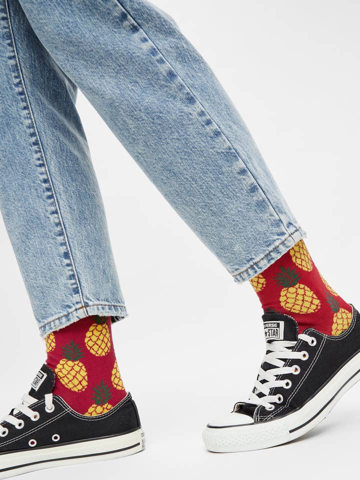 Chaussettes en coton bio colorées à motif ananas pour la vente par Natural Vibes