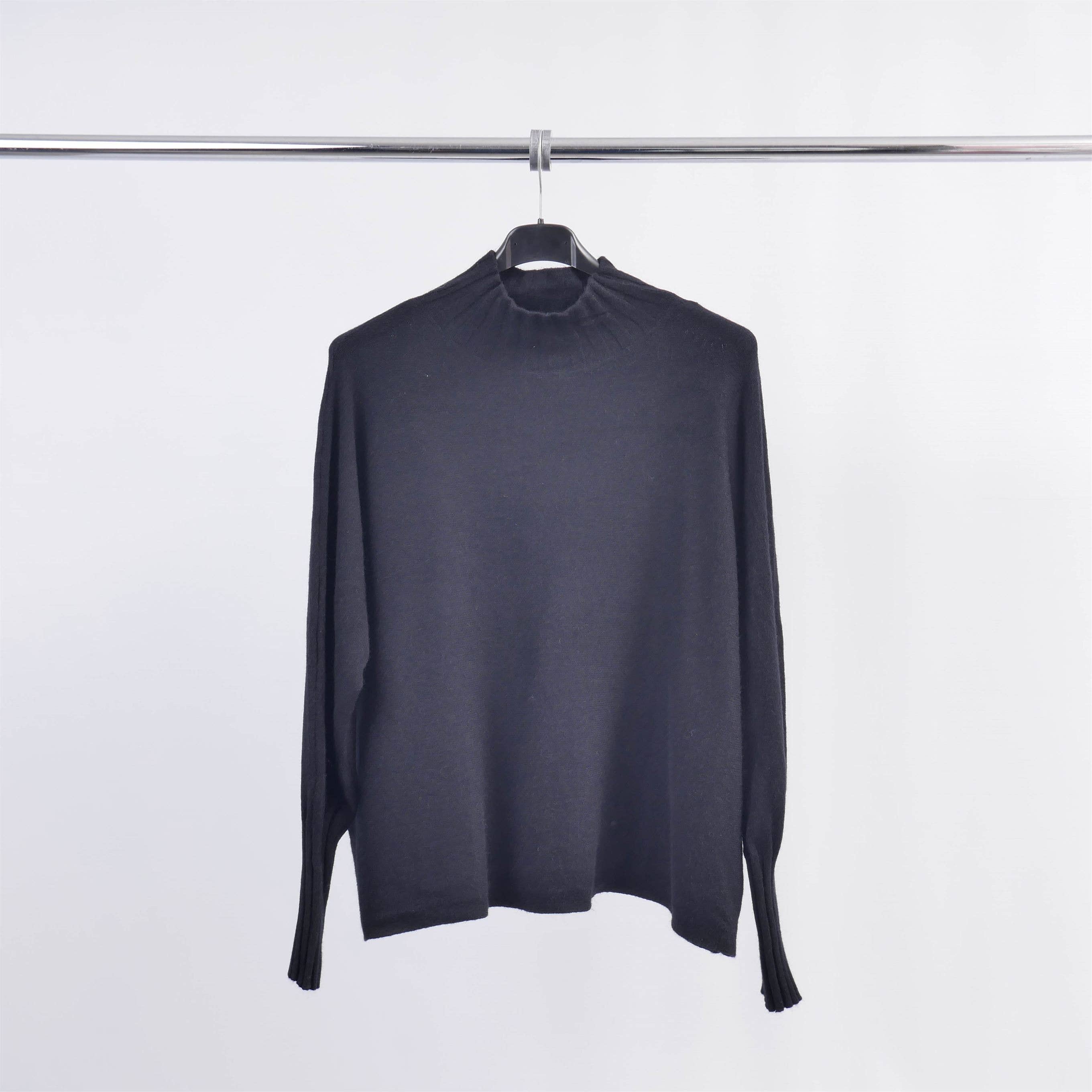 Cecile Wang - Wholesale Knit Sweater - Women's - Turtleneck knit sweater with sleeve details DSY242294