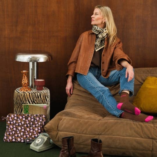 Love Explorers - Venta al por mayor Pañuelo para la cabeza - Mujer - Pañuelo grande esencial con estampado de leopardo y flores en marrón2