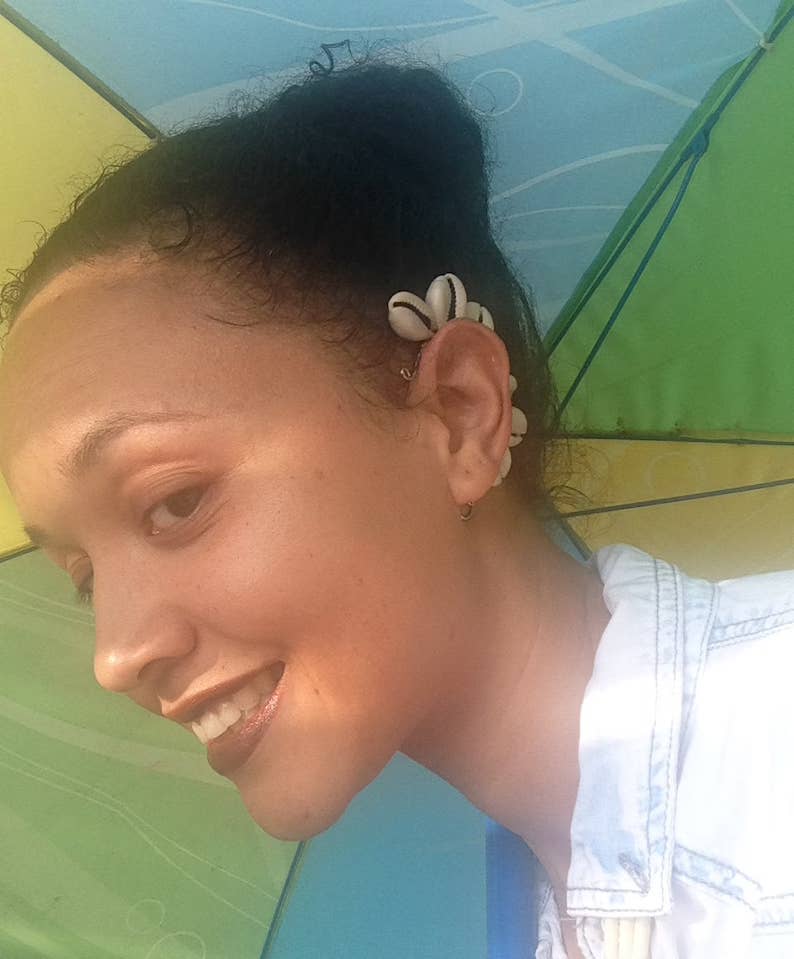 Bellacee Jewelry – Großhandel Ear Cuff/Ohrklemme – Ohrenklemme aus Kaurischalen (Paar)6