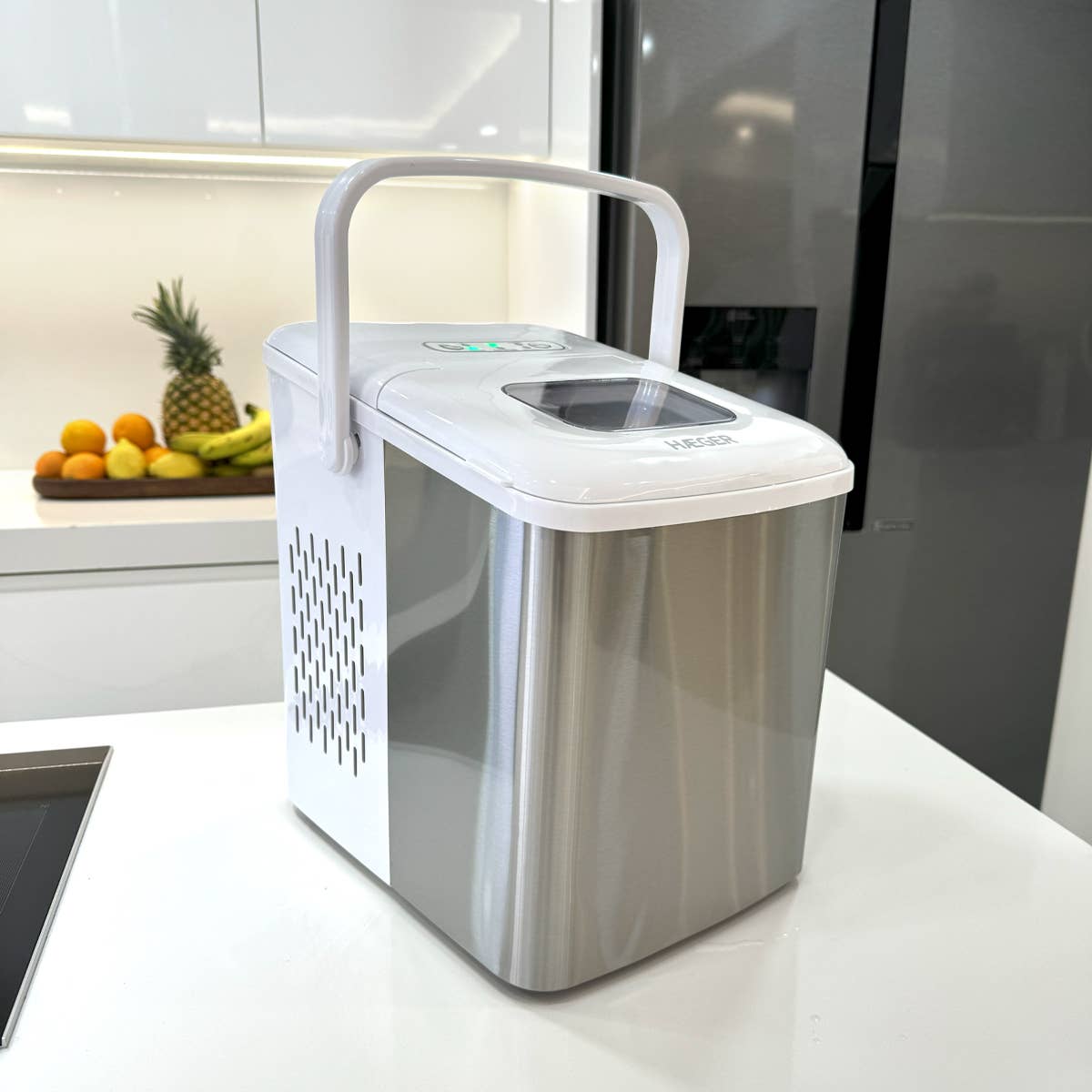 Haeger - Wholesale Kitchen Appliance - HAEGER Pure Ice Inox Ice Maker - Ice in 7min, 12kg/24h, Transport handle6
