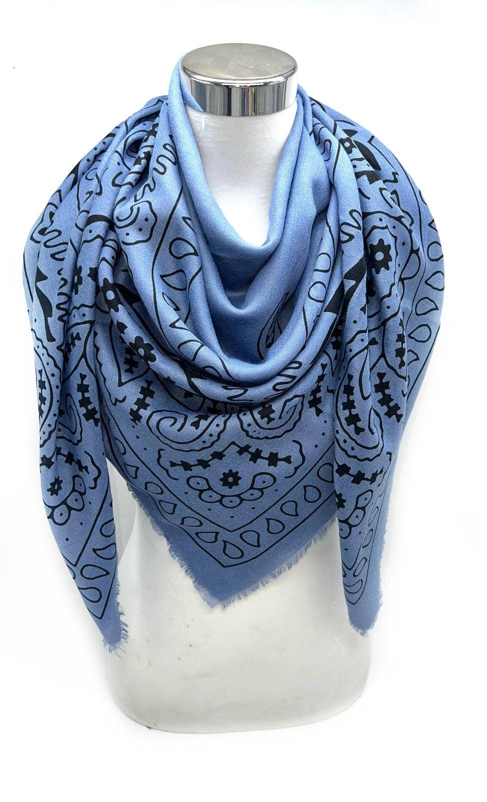 LINETA - Wholesale Scarf - Women's - A-6 Large square scarf with paisley print Fine material1