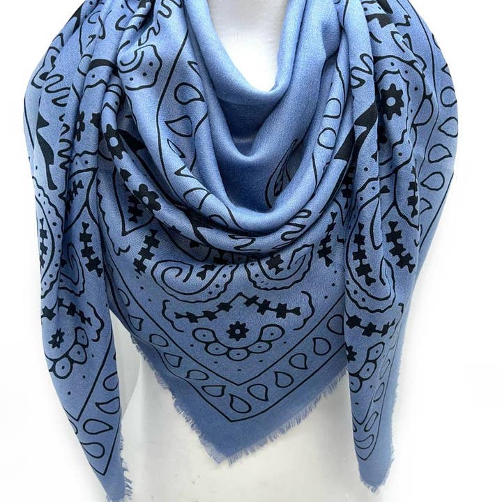 LINETA - Wholesale Scarf - Women's - A-6 Large square scarf with paisley print Fine material1