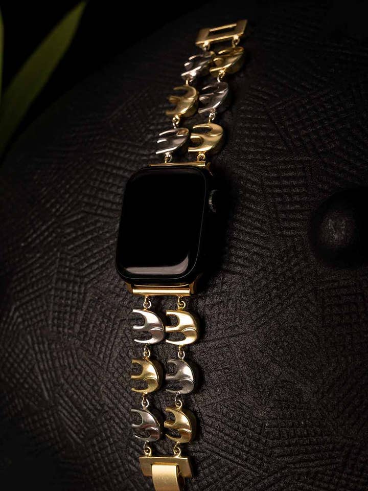 Chic Ellies - Bracelet de montre Apple Metallic Mingle (Or Argent) pour la vente par Maujh