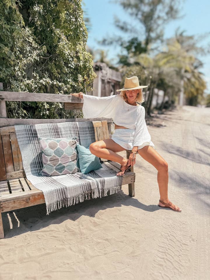 White Paraiso Cropped Shirt for wholesale on Faire1