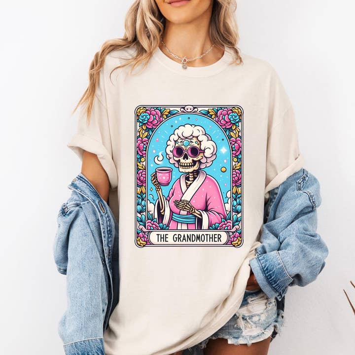 Bedstemors Tarot-kortskjorte for engroshandel hos EnjoyMyDesign