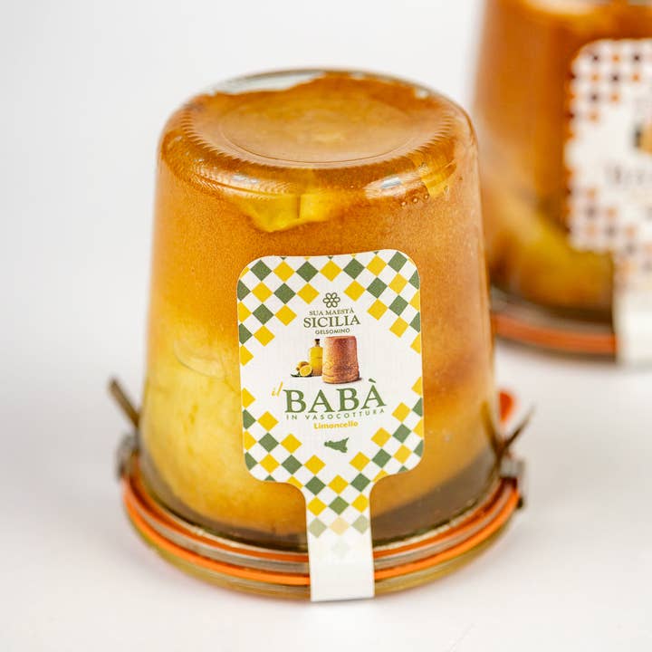 Limoncello Babà in jar cooking for wholesale by Sua Maestà Sicilia