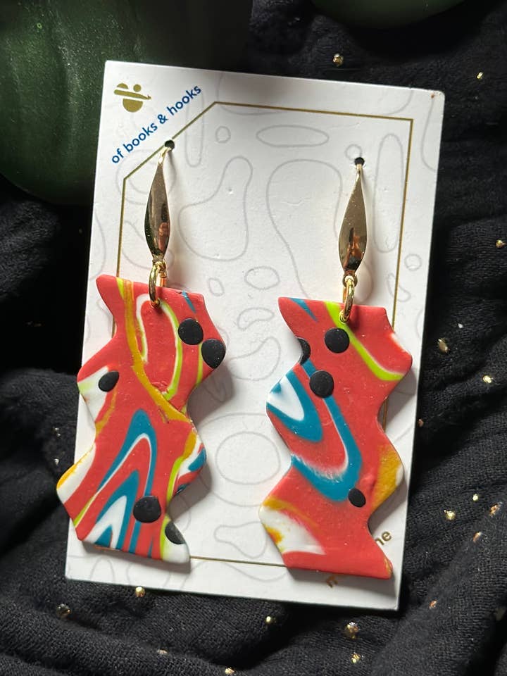 brincos whyl | 11 por atacado de of books & hooks