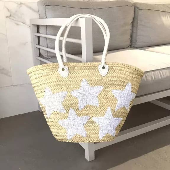 Grand sac cabas en paille avec étoiles blanches pailletées - Sac de plage pour la vente par King Of Handmade