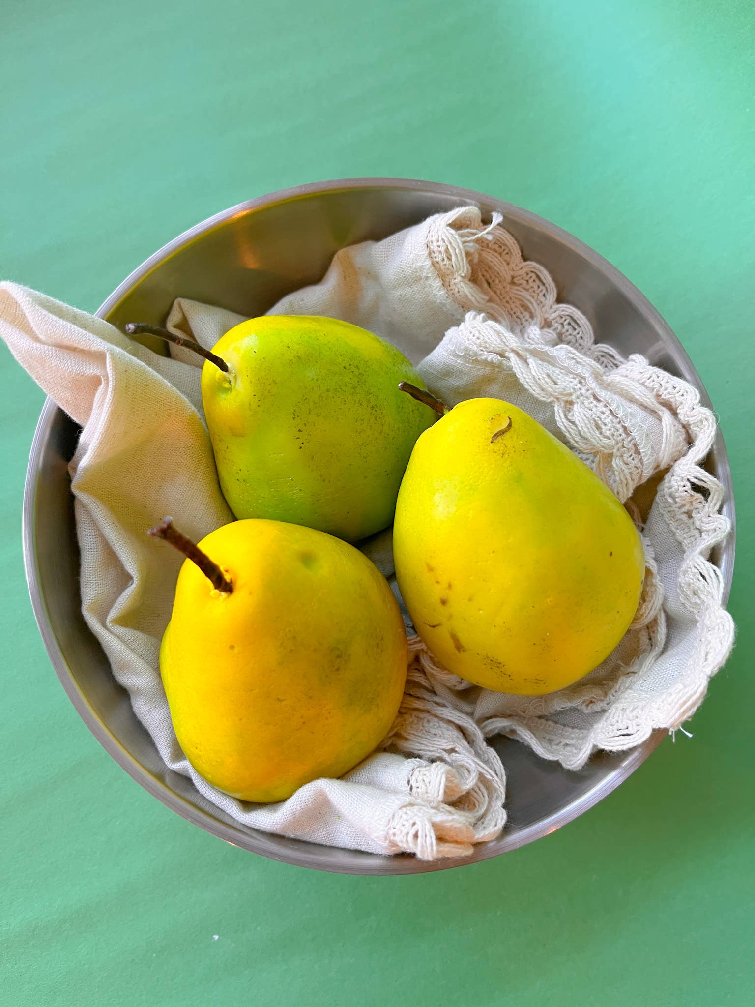 The Wednesday Co - Wholesale Novelty Candle - La Pera - Pear Candle2