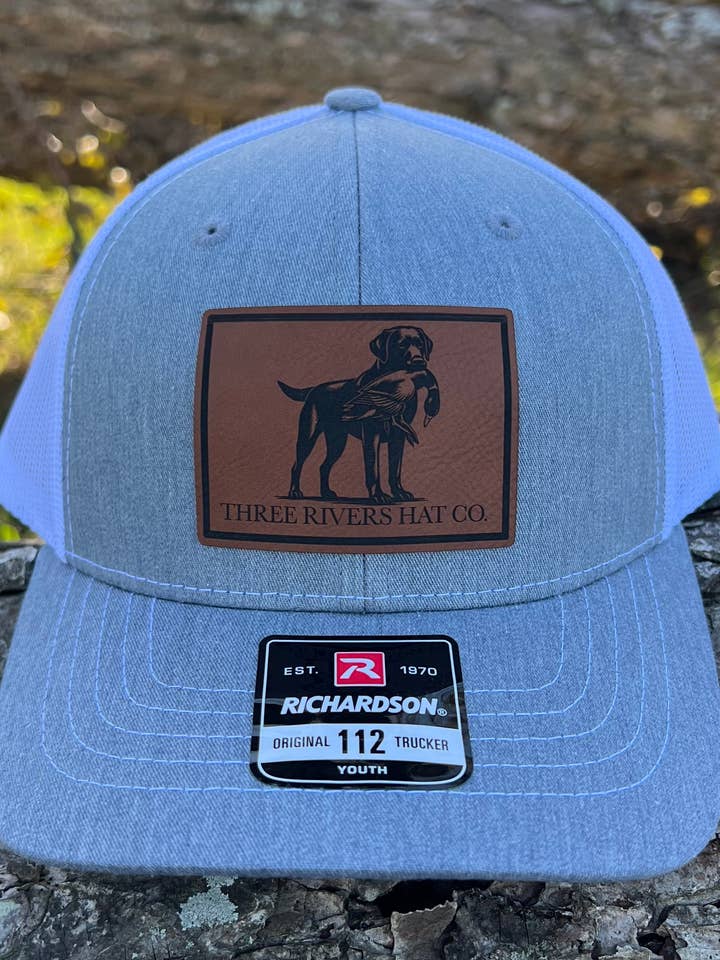 JEUNESSE - Chien Canard - Richardson 112 Trucker 6 panneaux pour la vente par Three Rivers Hat Co.