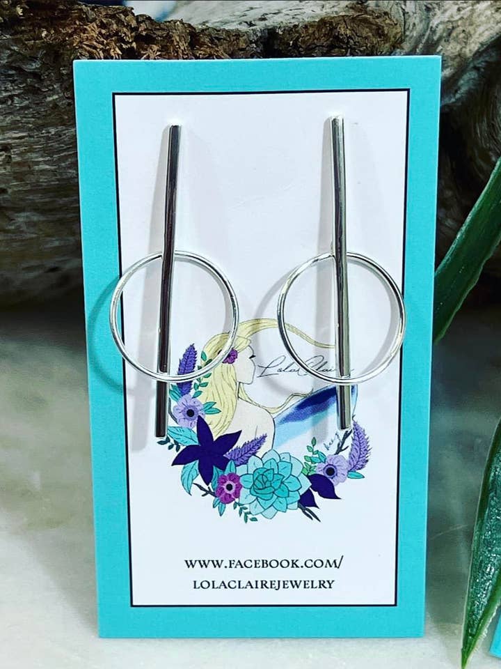 Boucles d'oreilles Circle Bar pour la vente par LolaClaire Jewelry