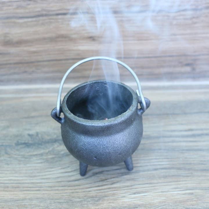 Designs by Deekay Inc. - Wholesale Incense Holder - Mini Plain Cast Iron Cauldron w/ Lid (3.5 in.)