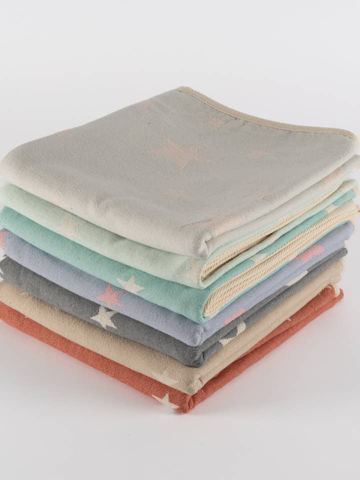 Couverture pour bébé Star Soft tissée à partir de 100 % de coton turc pour la vente par Coccinella- Mediterranean Heritage