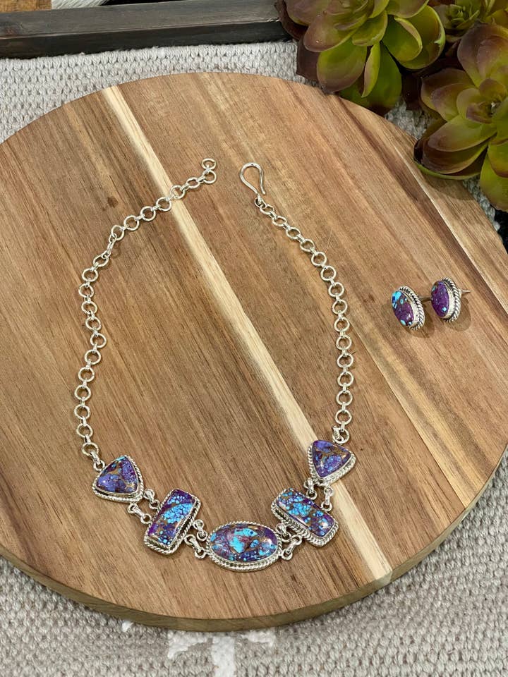 Set Collana e Orecchini in Argento Sterling Fatto a Mano e Sogno Viola Mojave per la vendita all'ingrosso da parte di Nizhonitradersllc