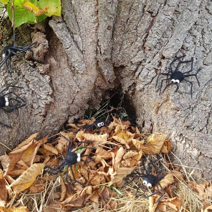 Felt So Good - Wholesale Ornament - Handmade Felt Hanging Halloween Spider Decoration1