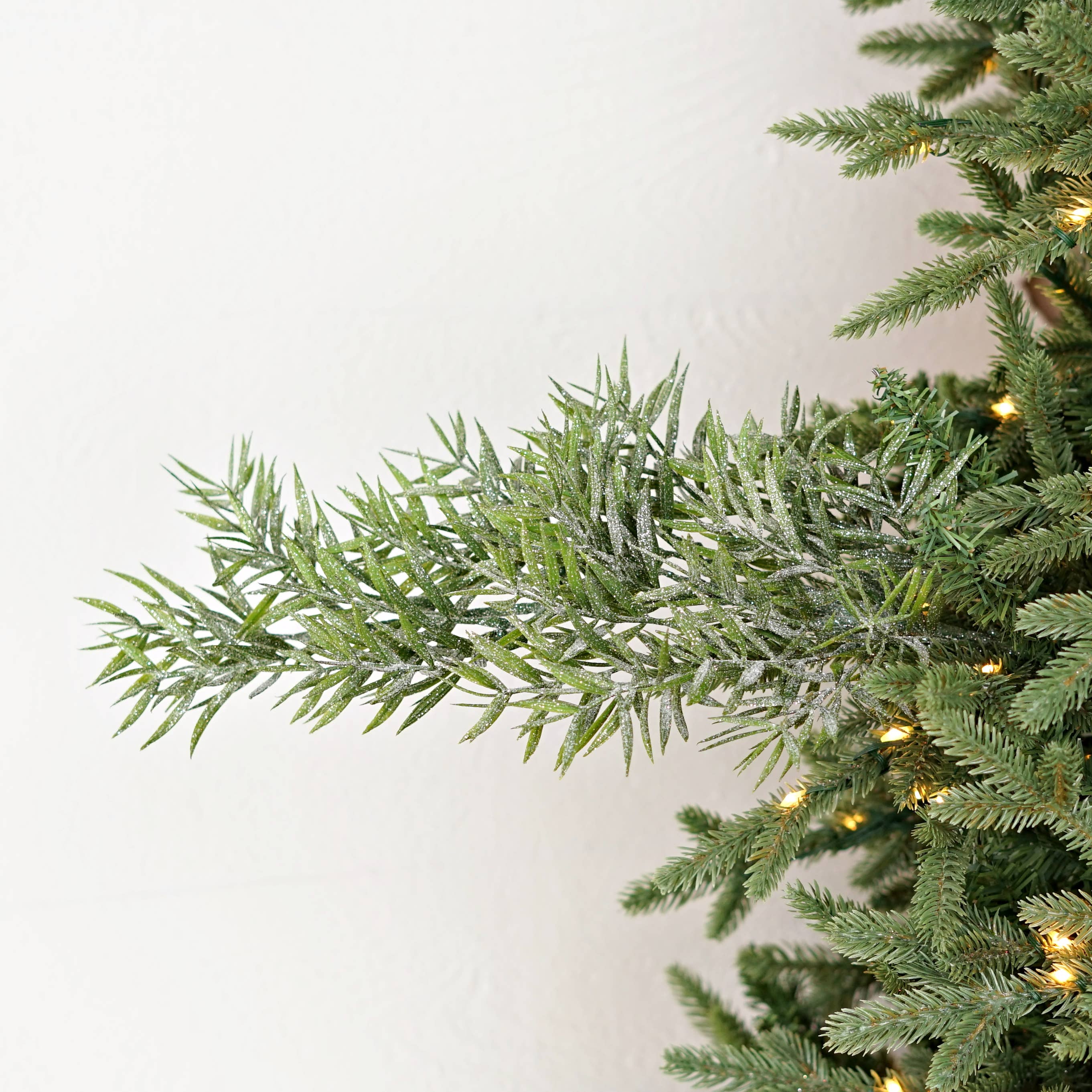 Holiday Depot Inc. - Wholesale Christmas Decoration - 510253- 21inL Spray-Sparkled Grass4